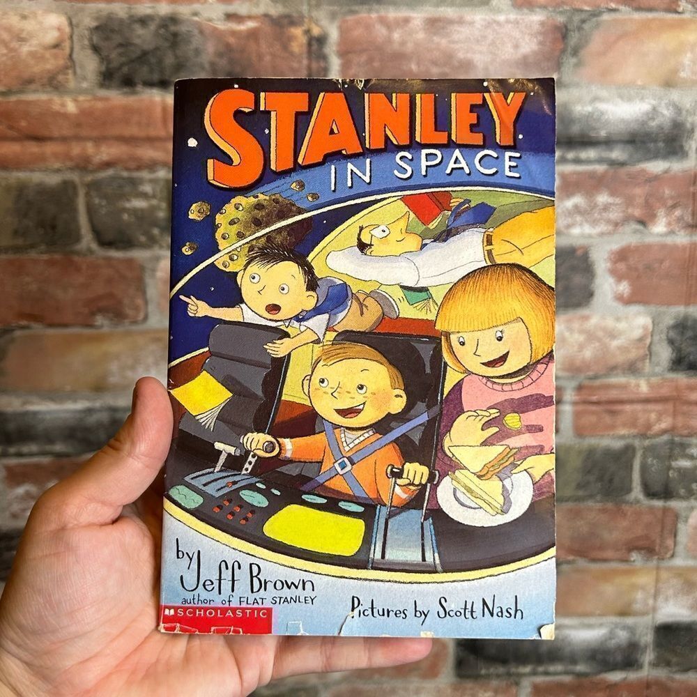5 for $25🔥Stanley in Space: Paperback